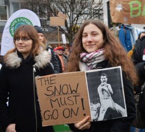 Mainz& Mehr als 9.000 Demonstranten bei "Fridays for Future" in Mainz - Verkehrschaos bleibt aus, auch Traktorenkorso ohne Probleme Mehr als 9.000 Demonstranten bei "Fridays for Future" in Mainz - Verkehrschaos bleibt aus, auch Traktorenkorso ohne Probleme