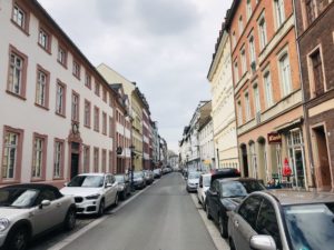 Mainz& Wirtschaft kritisiert Dieselfahrverbot: "Innenstadt muss erreichbar bleiben" - SPD und Grüne streiten über Ausweichstrecken Wirtschaft kritisiert Dieselfahrverbot: "Innenstadt muss erreichbar bleiben" - SPD und Grüne streiten über Ausweichstrecken