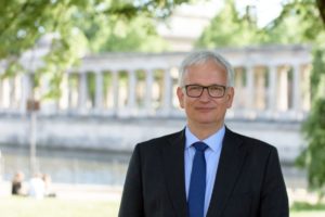Mainz& "Mainz hat systematisch auf Zeit gespielt" - Deutsche Umwelthilfe will Dieselfahrverbote in Mainz ausgeweitet sehen und wirft Stadt Blockadehaltung vor "Mainz hat systematisch auf Zeit gespielt" - Deutsche Umwelthilfe will Dieselfahrverbote in Mainz ausgeweitet sehen und wirft Stadt Blockadehaltung vor