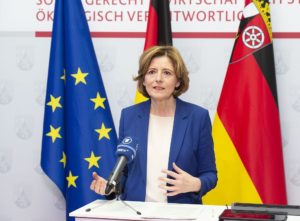 Mainz& Kontaktverbot wegen Coronakrise: Gruppen von mehr als zwei Personen verboten- WHO fordert mehr Tests in Europa Kontaktverbot wegen Coronakrise: Gruppen von mehr als zwei Personen verboten- WHO fordert mehr Tests in Europa