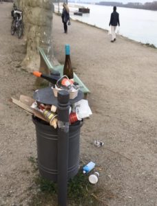 Mainz& Coronaparties, Basketball, Ausflugsrummel am Rhein - Verstöße gegen Kontaktverbot trotz Coronakrise Coronaparties, Basketball, Ausflugsrummel am Rhein - Verstöße gegen Kontaktverbot trotz Coronakrise