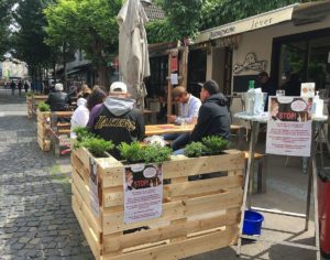 Mainz& Restaurants in Mainz wieder offen - Starke Beschränkungen durch Corona-Verordnung: Kaum wirtschaftlich für Wirte Restaurants in Mainz wieder offen - Starke Beschränkungen durch Corona-Verordnung: Kaum wirtschaftlich für Wirte