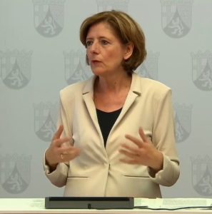 Mainz& Corona-Lockdown: Kontaktsperre bleibt bis 5. Juni, Personenzahl ausgeweitet - Schulen starten ab Ende Mai Corona-Lockdown: Kontaktsperre bleibt bis 5. Juni, Personenzahl ausgeweitet - Schulen starten ab Ende Mai
