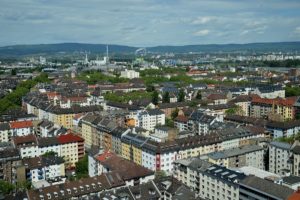 Mainz& Moderne Dachbegrünung für Mainz - Piraten & Volt laden zur interaktiven Videokonferenz mit Experten am 9. Juni Moderne Dachbegrünung für Mainz - Piraten & Volt laden zur interaktiven Videokonferenz mit Experten am 9. Juni