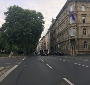 Mainz& Führt Tempo 30 zur Reduzierung von Schadstoffen? - ADAC: "Sehen nicht, dass Rechnung aufgeht" Führt Tempo 30 zur Reduzierung von Schadstoffen? - ADAC: "Sehen nicht, dass Rechnung aufgeht"